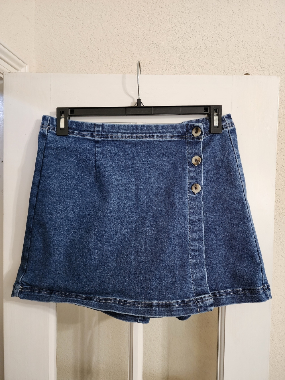 Curve Appeal Denim Faux Wrap Skort Medium Button Front Stretch Blue